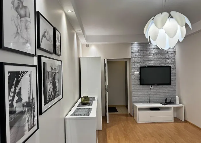 Manufaktura & Zoo & Atlas Arena District Parking * Łódź